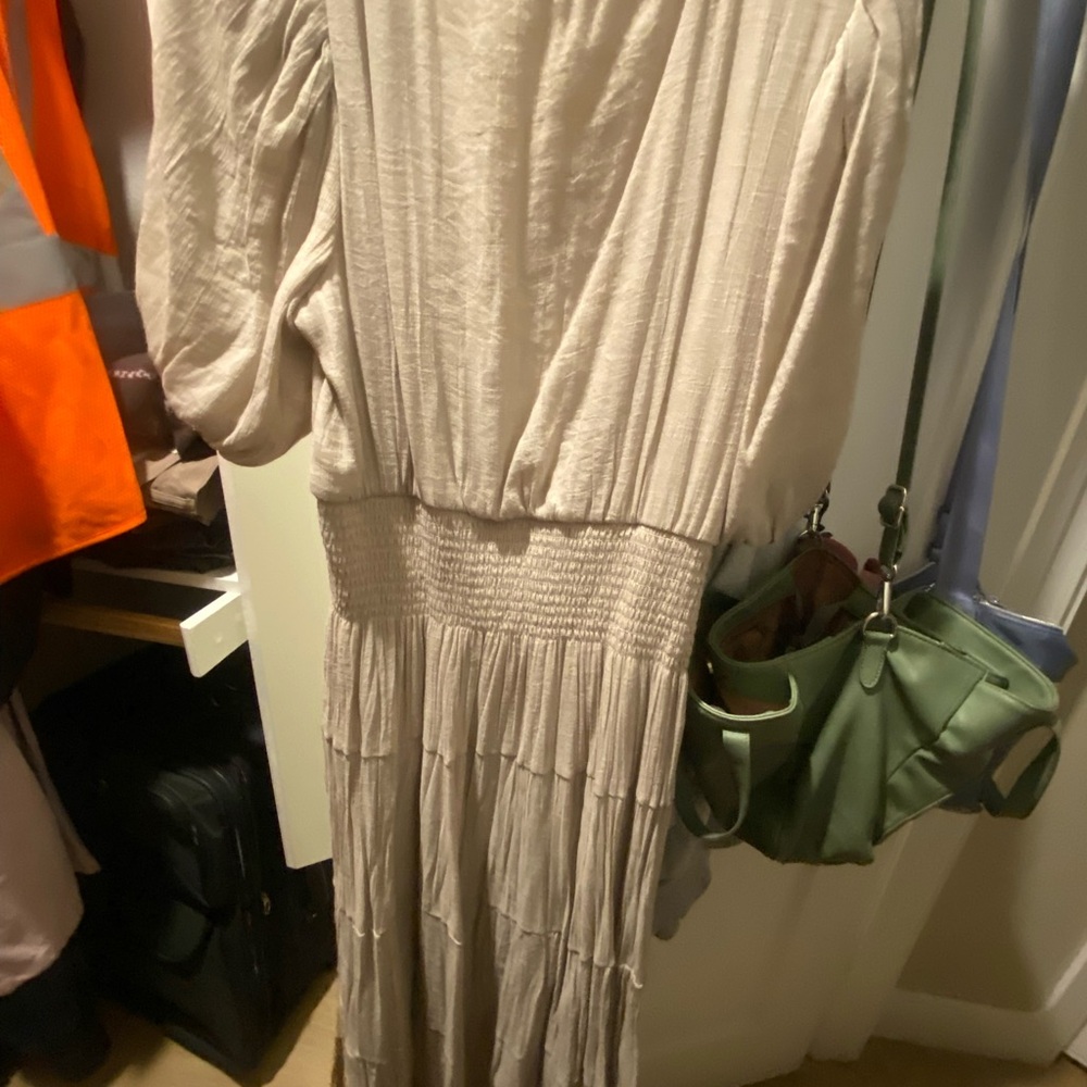 Elegant Long Sleeve Beige Dress - Picture 2 of 3